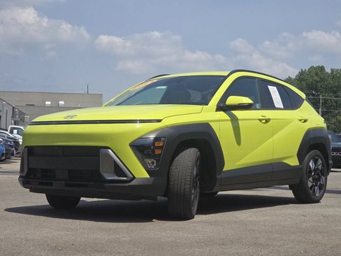 Used 2024 Hyundai Kona SEL FWD image 11