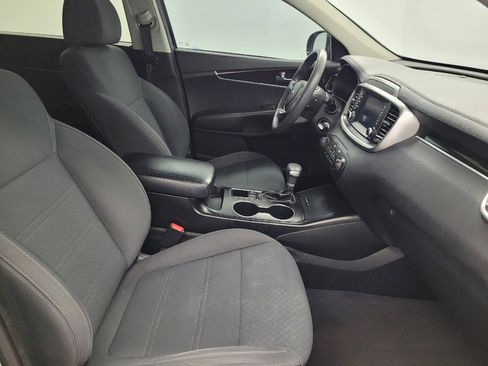 Used 2020 Kia Sorento FWD V6 image 21