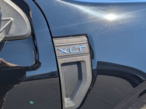New 2026 Ford Maverick XLT w/ XLT Luxury Package FWD image 17