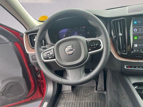 Used 2024 Volvo XC60 T8 Ultimate image 12