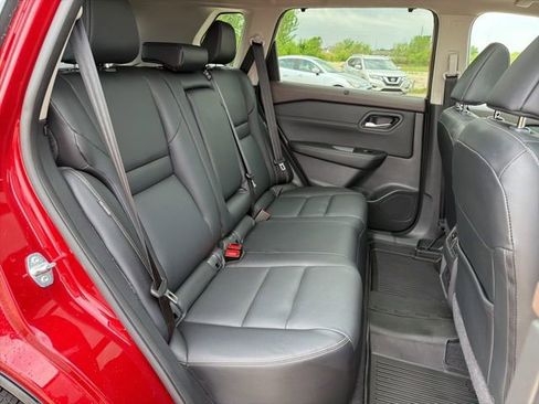 Used 2023 Nissan Rogue SL w/ SL Premium Package FWD image 8