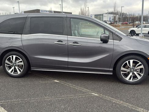 Used 2022 Honda Odyssey Touring image 4