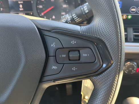Used 2024 Chevrolet Trax LS w/ LS Convenience Package image 22