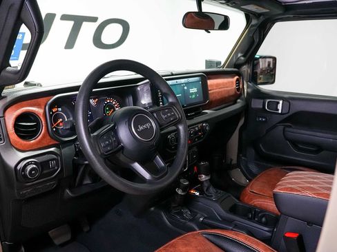 Used 2025 Jeep Wrangler Unlimited Sport AWD/4WD image 21