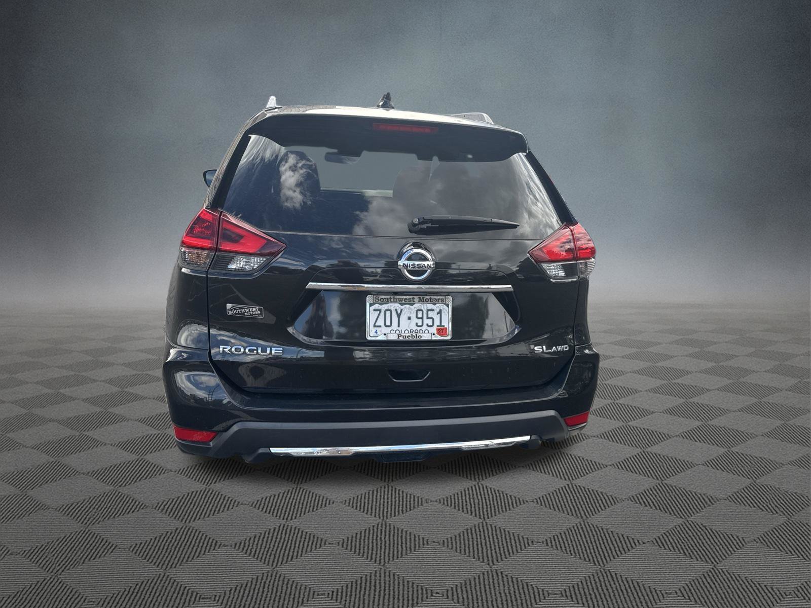 Used 2018 Nissan Rogue SL w/ Premium Package AWD/4WD image 3