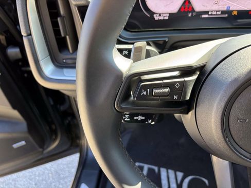 Used 2025 Porsche Cayenne image 27