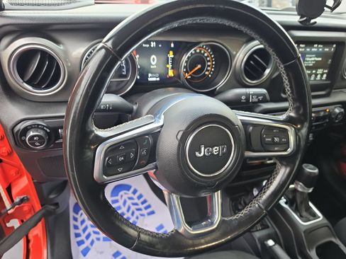 Used 2021 Jeep Gladiator Overland AWD/4WD image 15