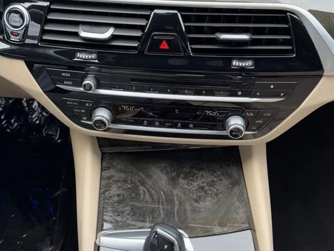 Used 2017 BMW 530i 530i Sedan 4D image 32