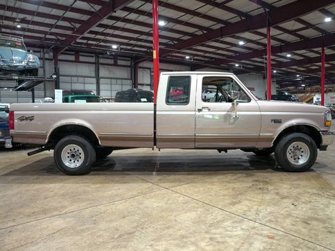 Used 1993 Ford F150 XL AWD/4WD image 10