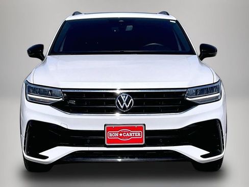 Used 2024 Volkswagen Tiguan SE R-Line image 3