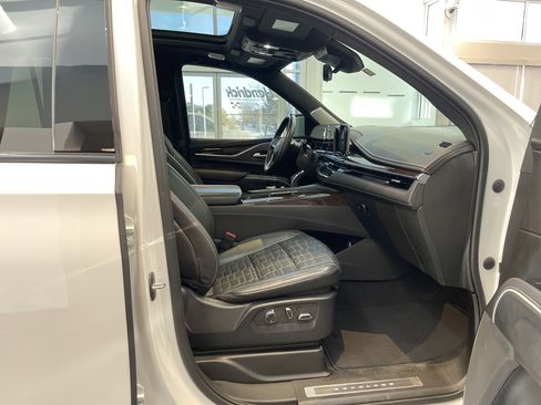 Used 2023 Cadillac Escalade Sport Platinum image 47