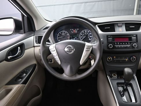 Used 2017 Nissan Sentra S FWD image 11