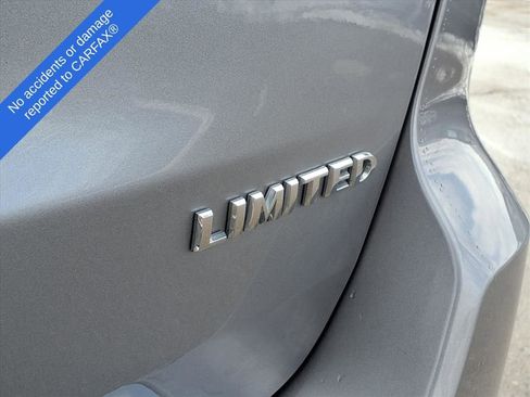 Used 2021 Jeep Grand Cherokee Limited image 10