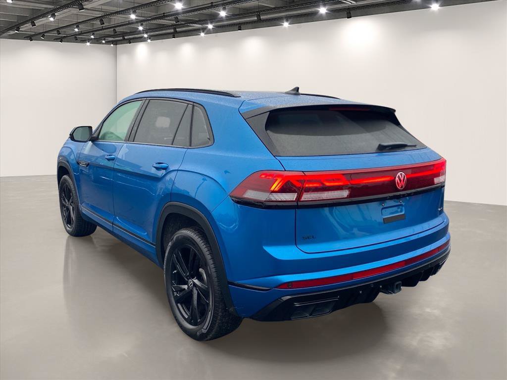Used 2025 Volkswagen Atlas Cross Sport SEL R-Line AWD/4WD image 5