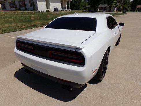 Used 2015 Dodge Challenger R/T w/ Quick Order Package 22B R/T image 23
