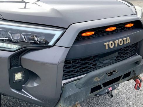 Used 2020 Toyota 4Runner SR5 image 27