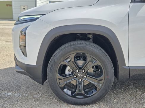 New 2027 Chevrolet Equinox LT w/ Midnight Edition FWD image 9