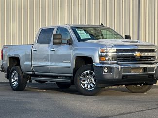 Used 2017 Chevrolet Silverado 2500 LTZ video 2