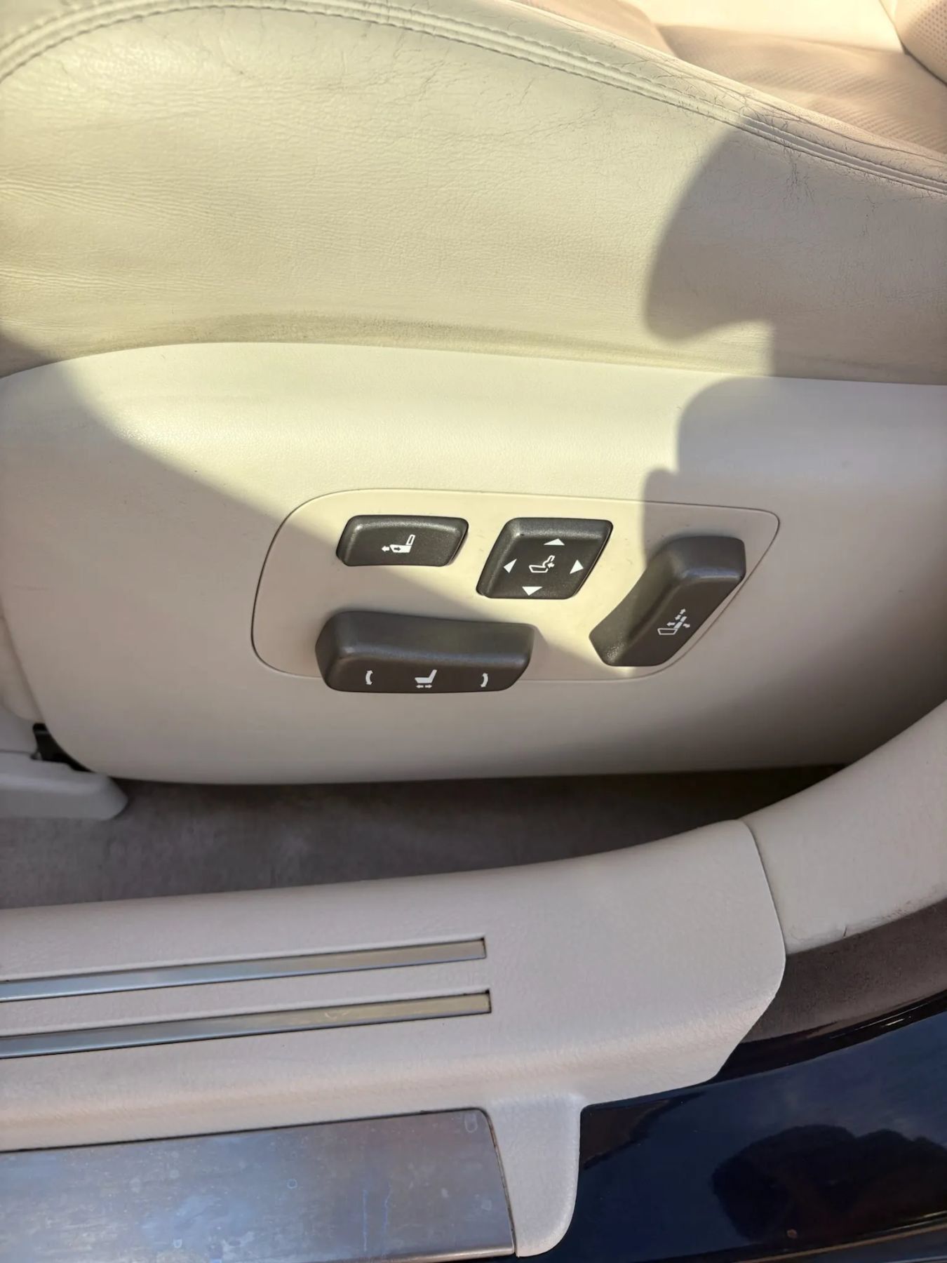 Used 2009 Lexus LS 460 AWD image 13