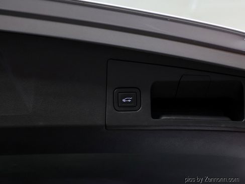 Used 2019 Cadillac XT5 Luxury image 29