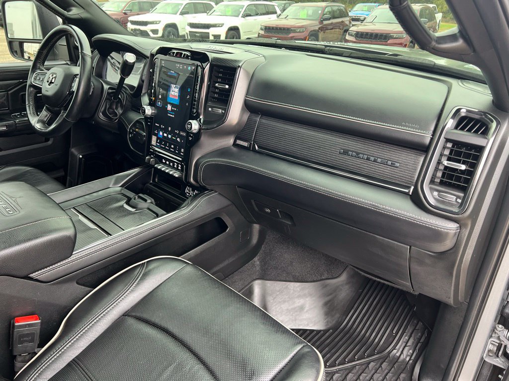 Used 2024 RAM 2500 Limited AWD/4WD image 11