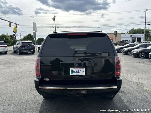 Used 2012 GMC Yukon Denali AWD/4WD image 6