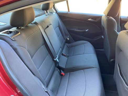 Used 2018 Chevrolet Cruze LT FWD image 58
