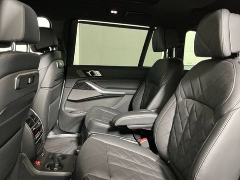 Certified 2026 BMW X7 xDrive40i w/ M Sport Package AWD/4WD image 26