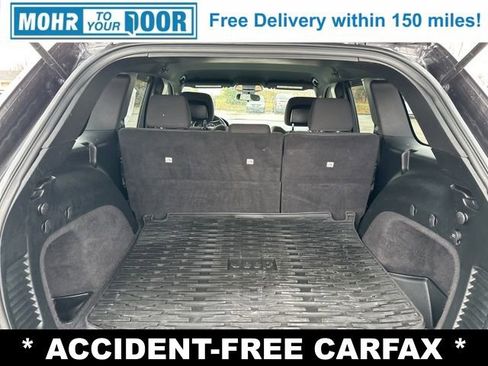 Used 2019 Jeep Grand Cherokee Laredo image 10