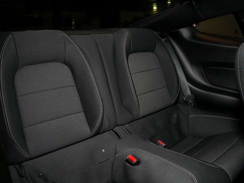 Used 2016 Ford Mustang Coupe RWD image 14