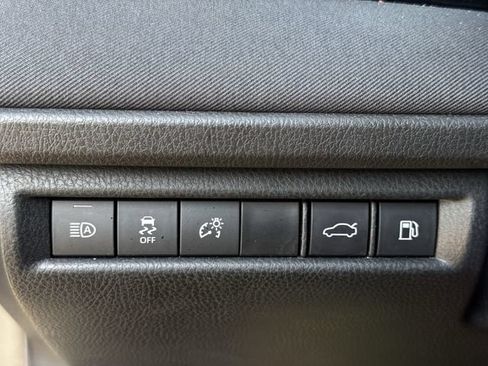 Used 2025 Toyota Camry LE FWD image 25