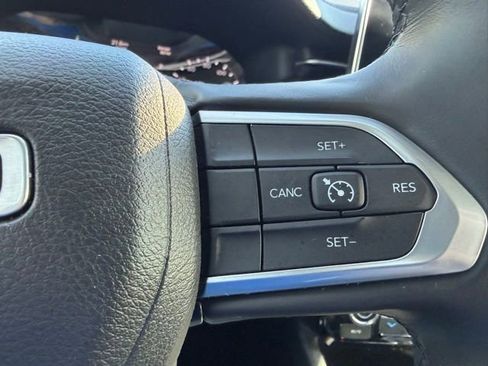 Used 2022 Jeep Compass Latitude image 18