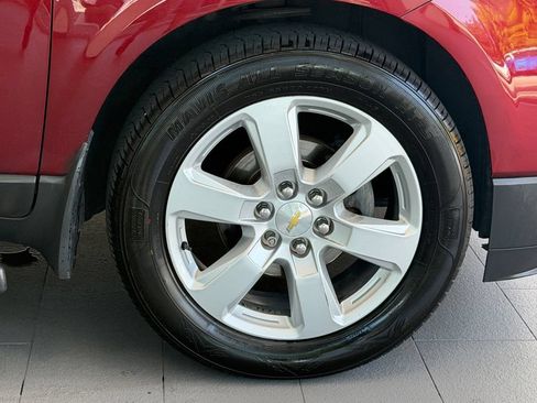 Used 2017 Chevrolet Traverse LT w/ Style and Technology Package FWD image 9