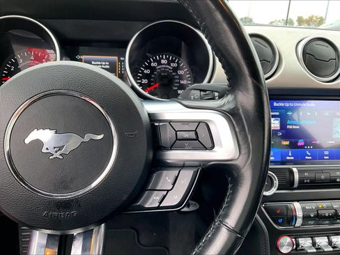 Used 2022 Ford Mustang Premium image 21