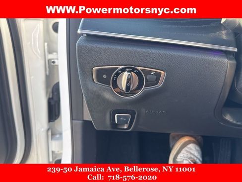 Used 2022 Mercedes-Benz E 350 4MATIC Sedan w/ AMG Line Exterior image 32