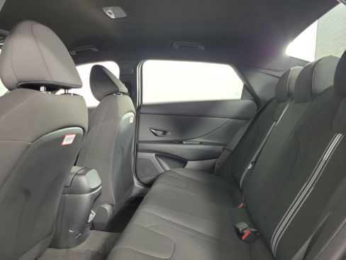 New 2025 Hyundai Elantra SEL image 29
