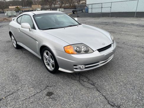 Used 2004 Hyundai Tiburon GT image 1