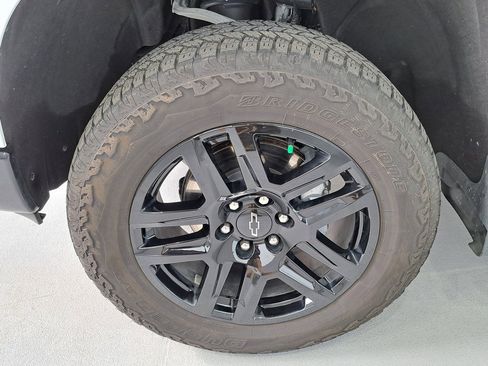 Used 2024 Chevrolet Silverado 1500 LT Trail Boss w/ Convenience Package II image 39