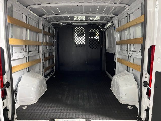 Used 2025 RAM ProMaster 2500 w/ U-Haul Equipment Group FWD image 35