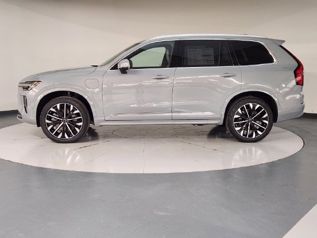 New 2026 Volvo XC90 T8 Plus w/ Protection Package Premier AWD/4WD image 5