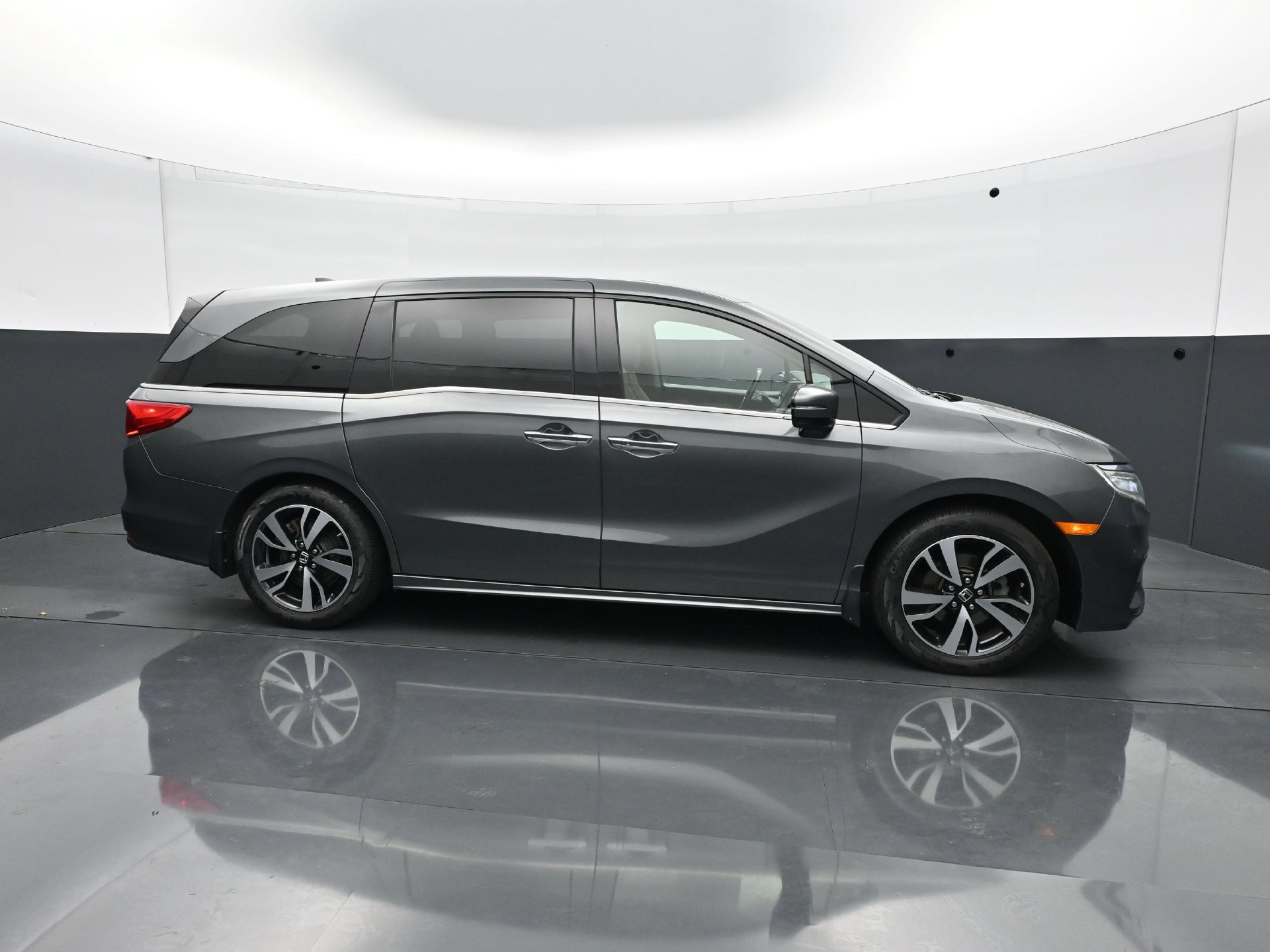Used 2019 Honda Odyssey Elite image 8