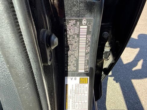 Used 2024 Toyota Corolla LE AWD/4WD image 17