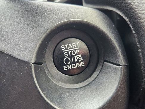 Used 2021 Jeep Compass Limited image 8