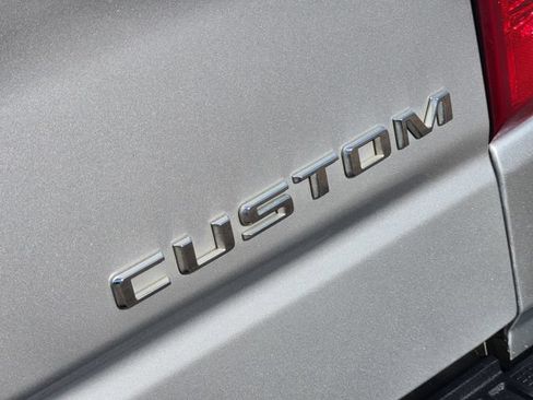 Used 2022 Chevrolet Silverado 1500 Custom RWD image 12