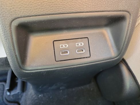 Used 2023 Toyota Corolla LE FWD image 17