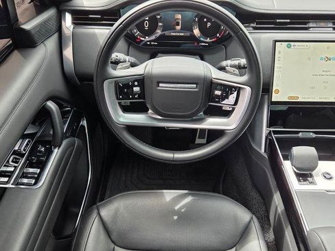 Used 2024 Land Rover Range Rover Autobiography image 11