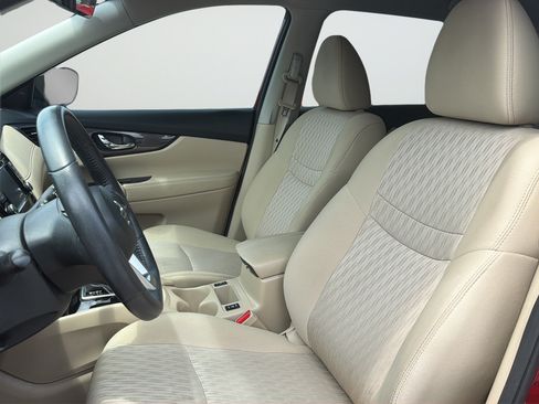 Used 2019 Nissan Rogue SV FWD image 23