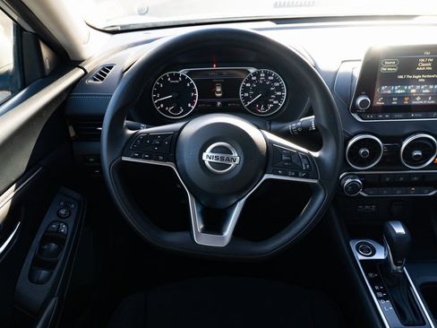 Used 2023 Nissan Sentra SV image 11