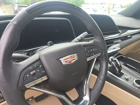 Used 2024 Cadillac Escalade ESV Premium Luxury w/ Performance Package AWD/4WD image 4