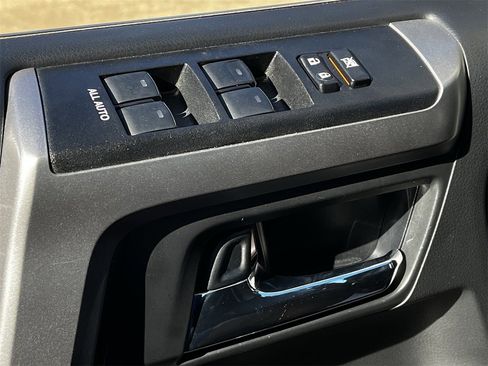 Used 2020 Toyota 4Runner Limited image 20